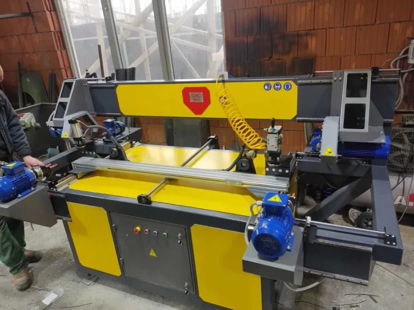 CNCMAN DOORLINE 2513 AutoPro для обробки дерев’яних дверей