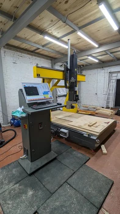 CNCMAN AeroMill 5X Vacuum (5-осьовий фрезер з вакуумним столом)